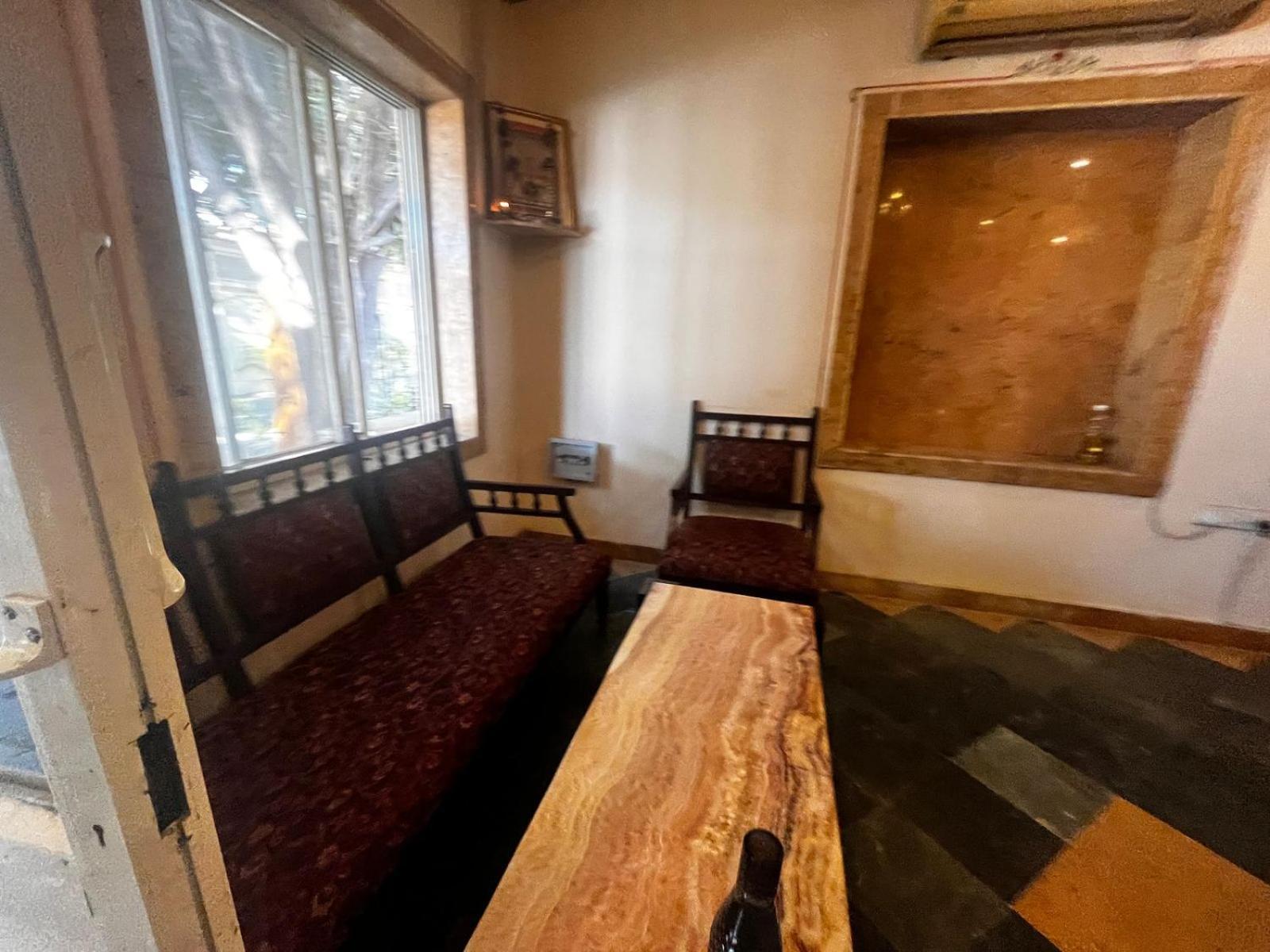 Lokesh Hotel Talai  Zewnętrze zdjęcie